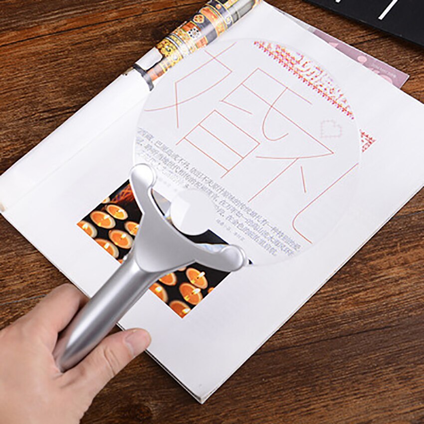13cm Büyük Boy Çerçevesiz Led Işıklı Büyüteç 13cm Büyük Boy Çerçevesiz Led Işıklı Büyüteç